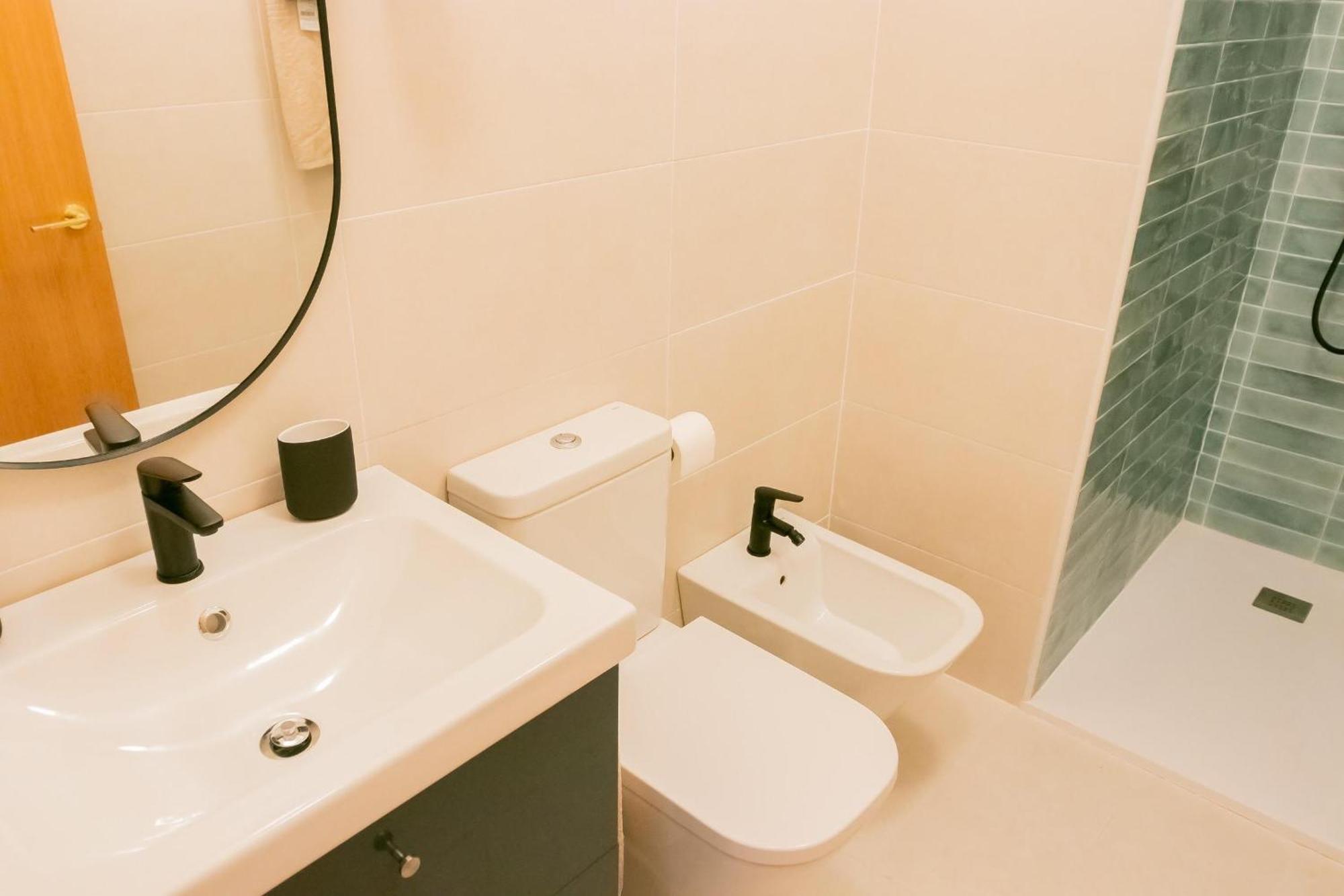 Peaceful Central Apartment Malaga Bagian luar foto